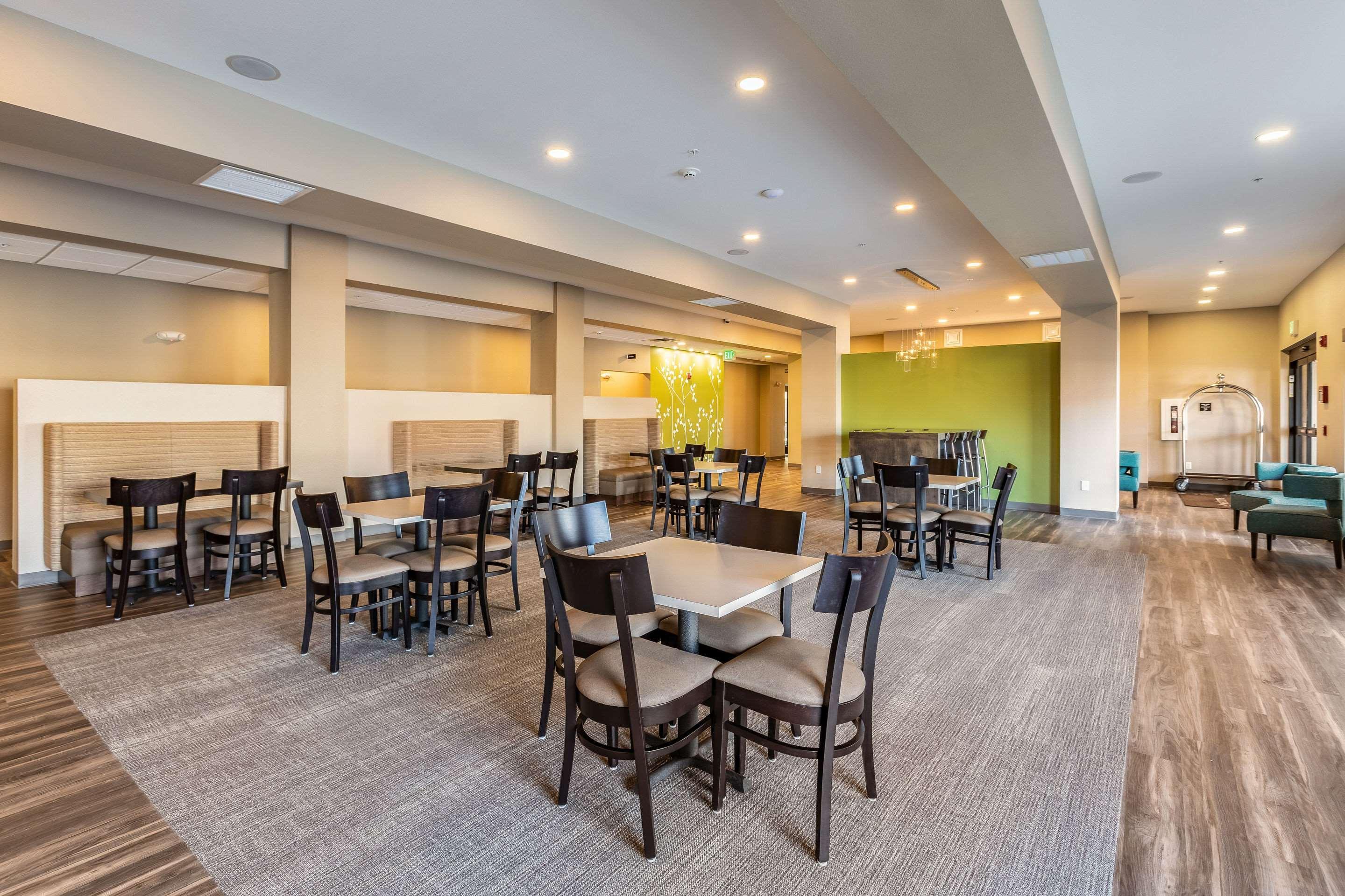 Sleep Inn & Suites Mt Hope Near Auction & Event Center Millersburg Esterno foto